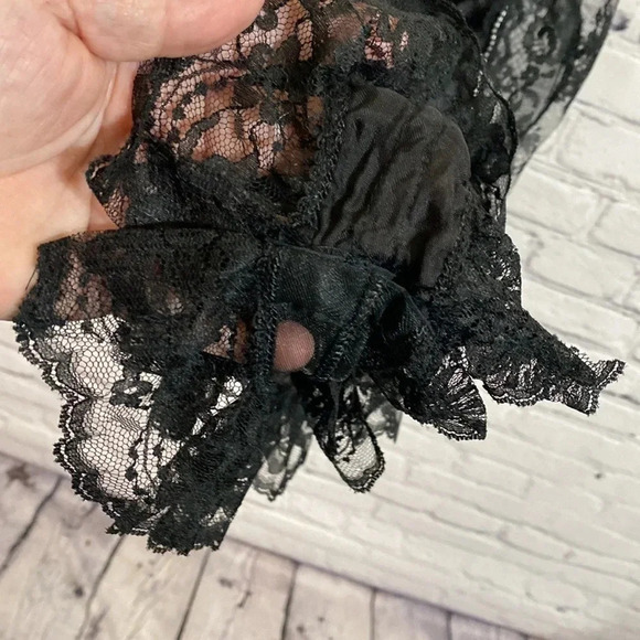 Treasure by Faris Black Lace Sheer Ruffled Sexy Corset - Picture 4 of 6